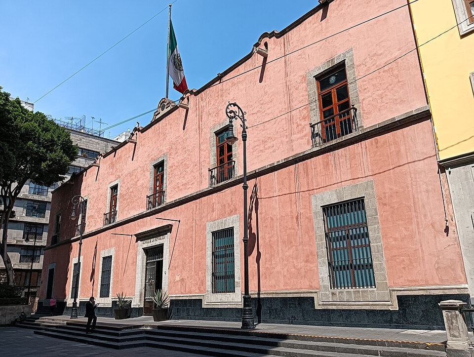 Senado de la República y recinto de Xicoténcatl, sede de la plenaria de Morena
